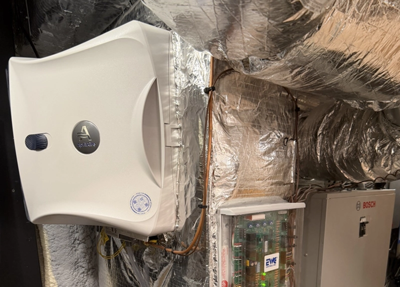 Model 720 whole-home humidifier.